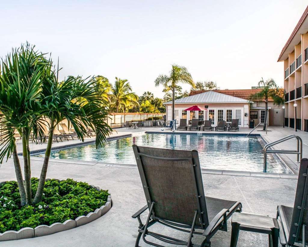Baymont By Wyndham Bonita Springs Hotel Facilities photo
